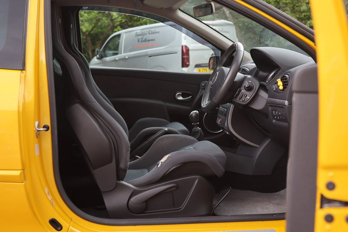 Photo 4 de Renault Clio RenaultSport 197 F1 R27 de 2007