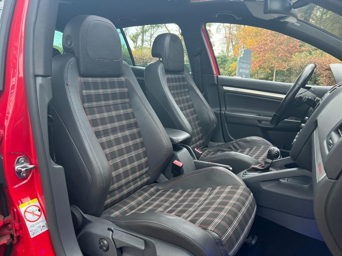 Photo 6 de Volkswagen Golf V GTI 2.0 TFSI DSG 200 CH – 2008 – 138 500 km – Excellent État – Prête à Rouler