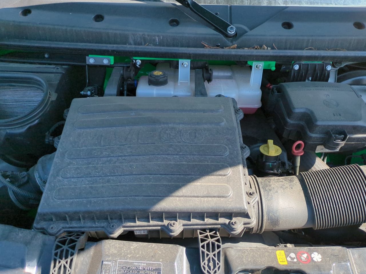 Photo 4 de IVECO DAILY 35C18H HI-MATIC – CAISSE DÉMÉNAGEMENT