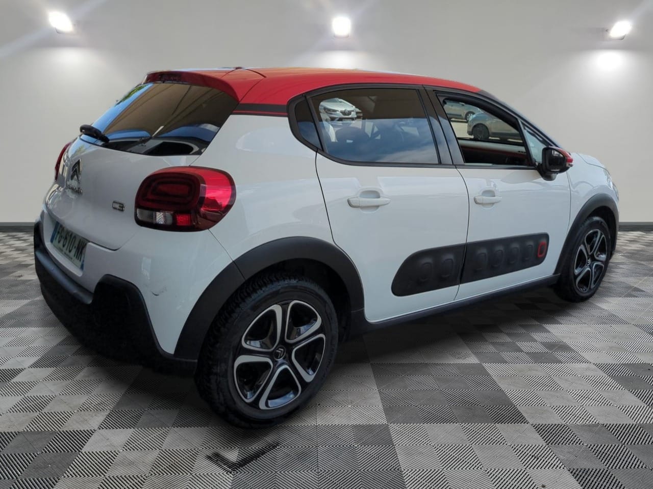 Photo 2 de CITROEN C3 PURETECH 110 S&S BVM6 SHINE