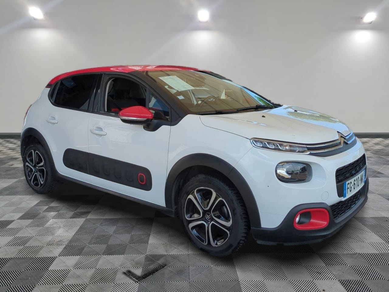 Photo 3 de CITROEN C3 PURETECH 110 S&S BVM6 SHINE