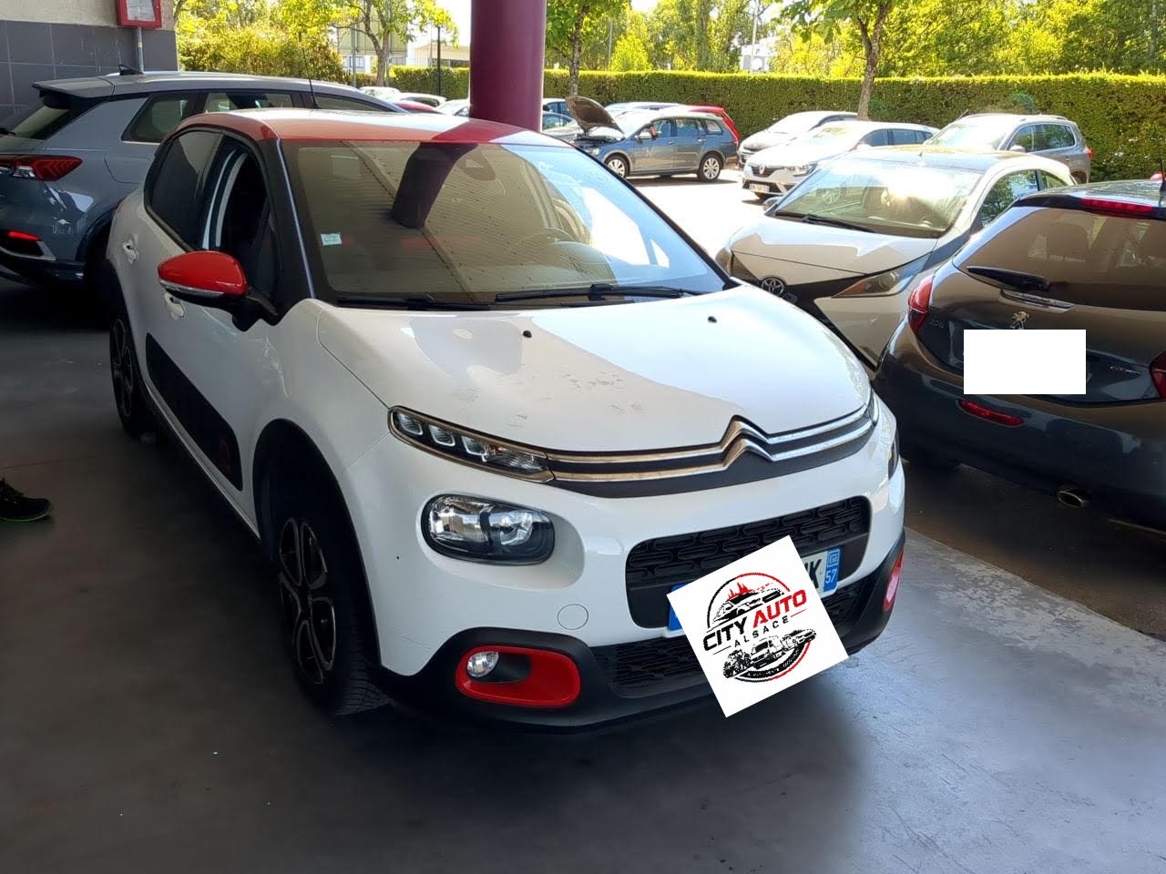Photo 8 de CITROEN C3 PURETECH 110 S&S BVM6 SHINE