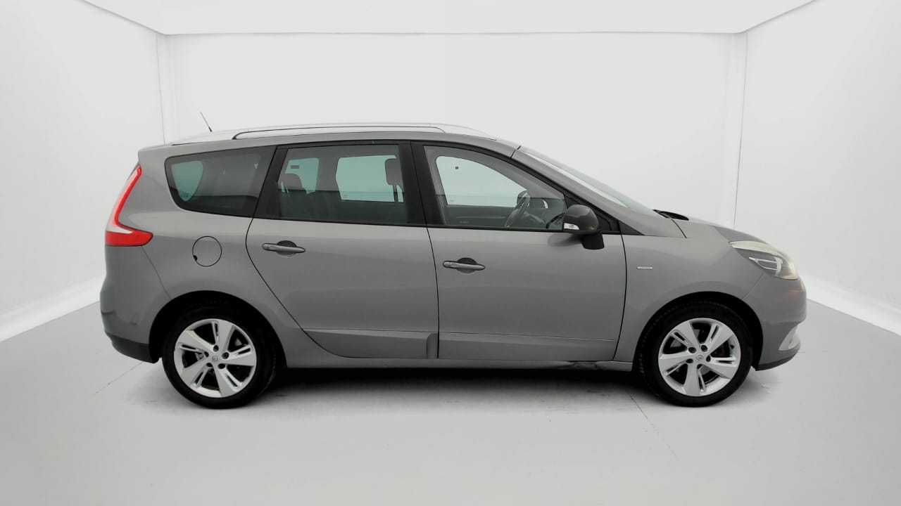 Photo 8 de RENAULT GRAND SCENIC III  GRAND SCÉNIC III DCI 110 FAP ECO2 LIMITED 7 PL