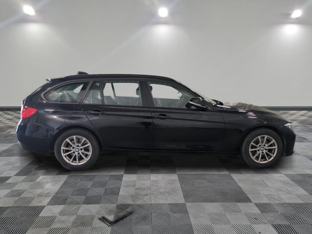 Photo 6 de BMW Série 3 Touring F31 318d 143 ch Business Automatique