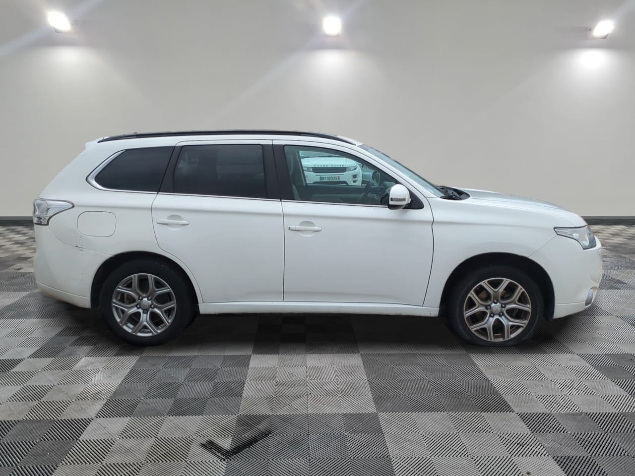 Photo 5 de  Mitsubishi Outlander 2.0 PHEV 4WD Instyle Automatique