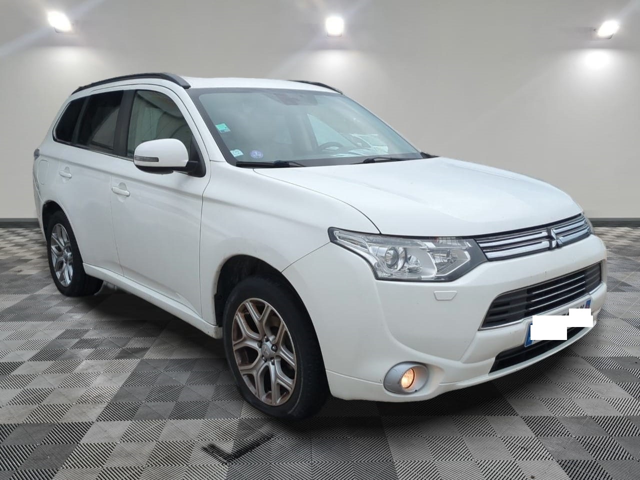 Photo 6 de  Mitsubishi Outlander 2.0 PHEV 4WD Instyle Automatique