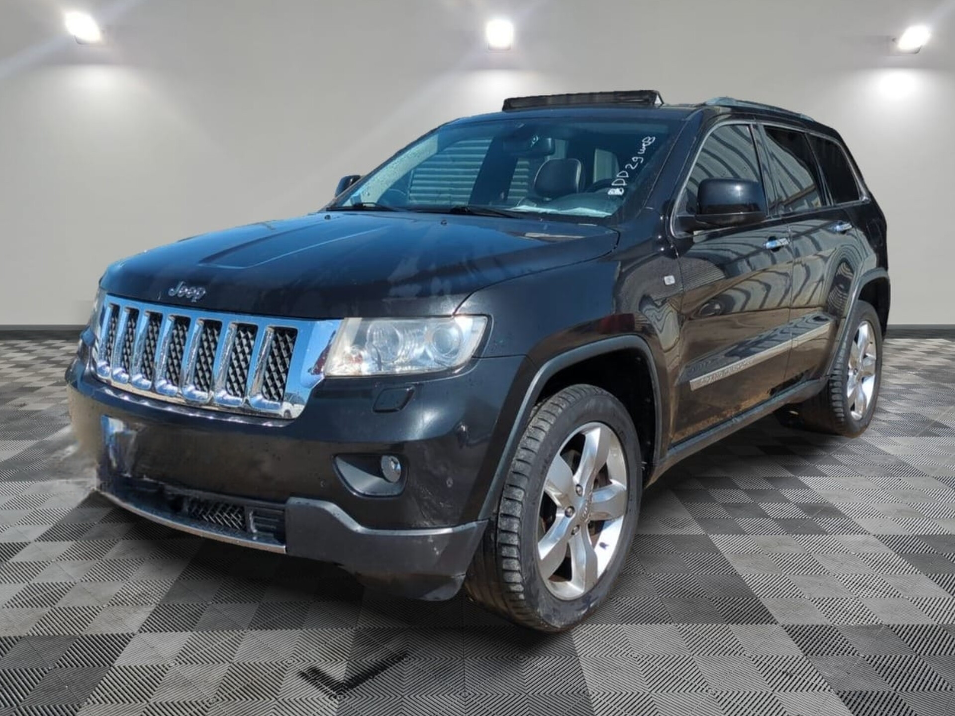 Photo 2 de JEEP GRAND CHEROKEE V6 3.0 CRD 241 CH OVERLAND 