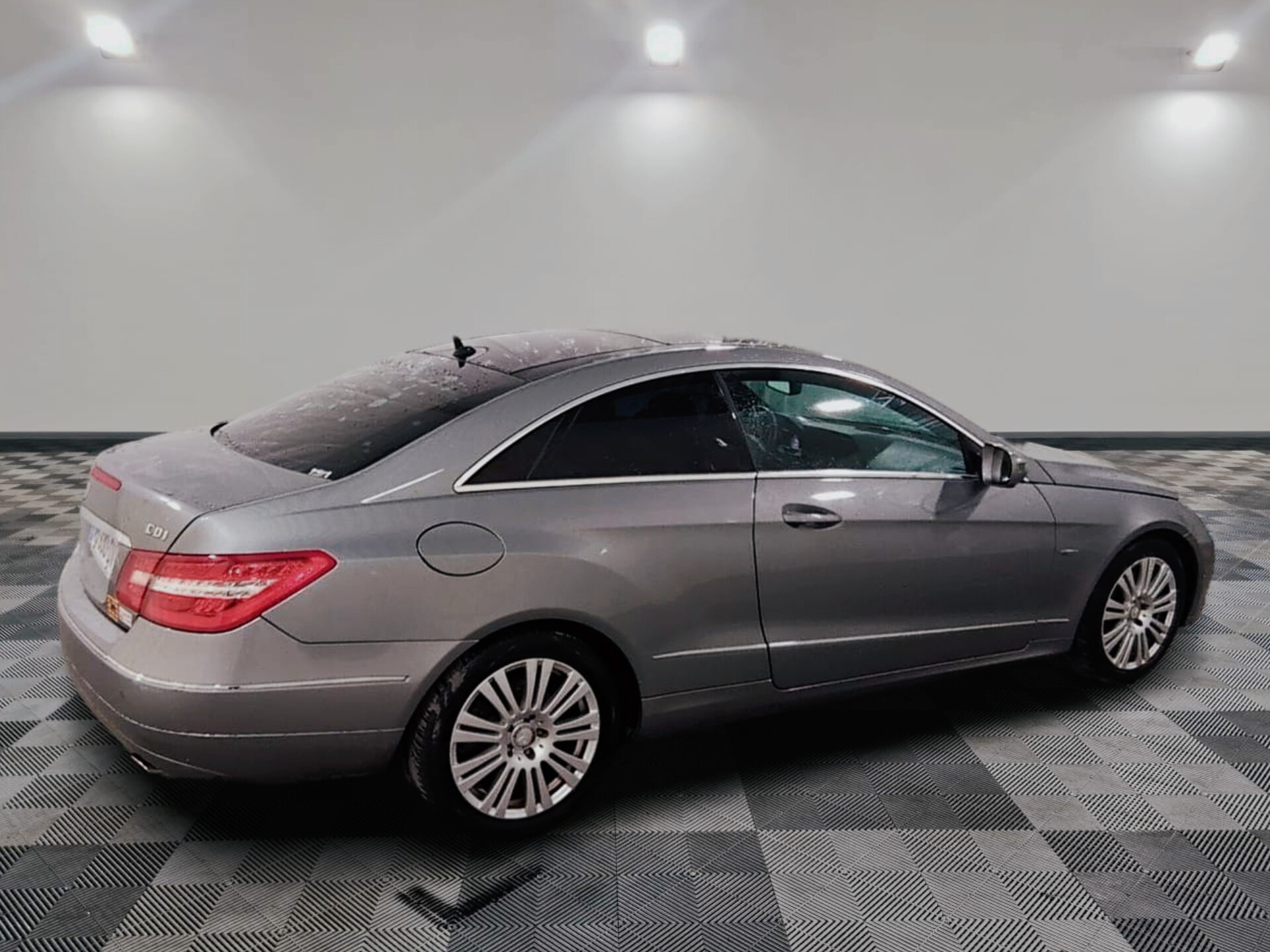 Photo 2 de MERCEDES-BENZ CLASSE E COUPÉ 350 CDI V6 – AUTOMATIQUE