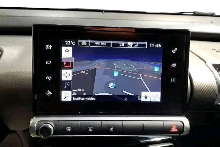 Photo 7 de CITROËN C4 CACTUS SHINE 1.2 PURETECH 110 – EAT6
