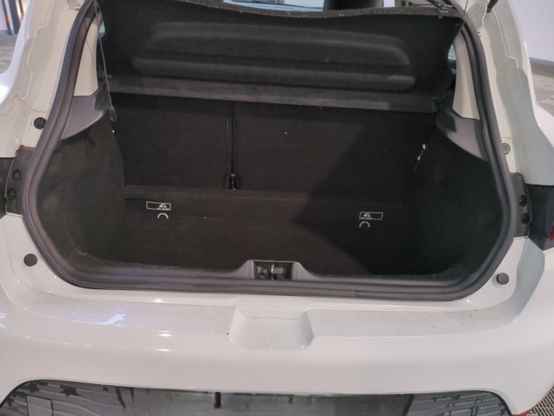 Photo 4 de RENAULT CLIO IV dCi 75 ECO2 ZEN
