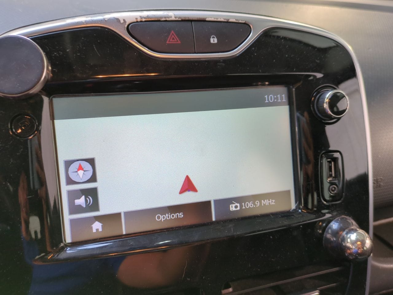 Photo 5 de RENAULT CLIO IV dCi 75 ECO2 ZEN