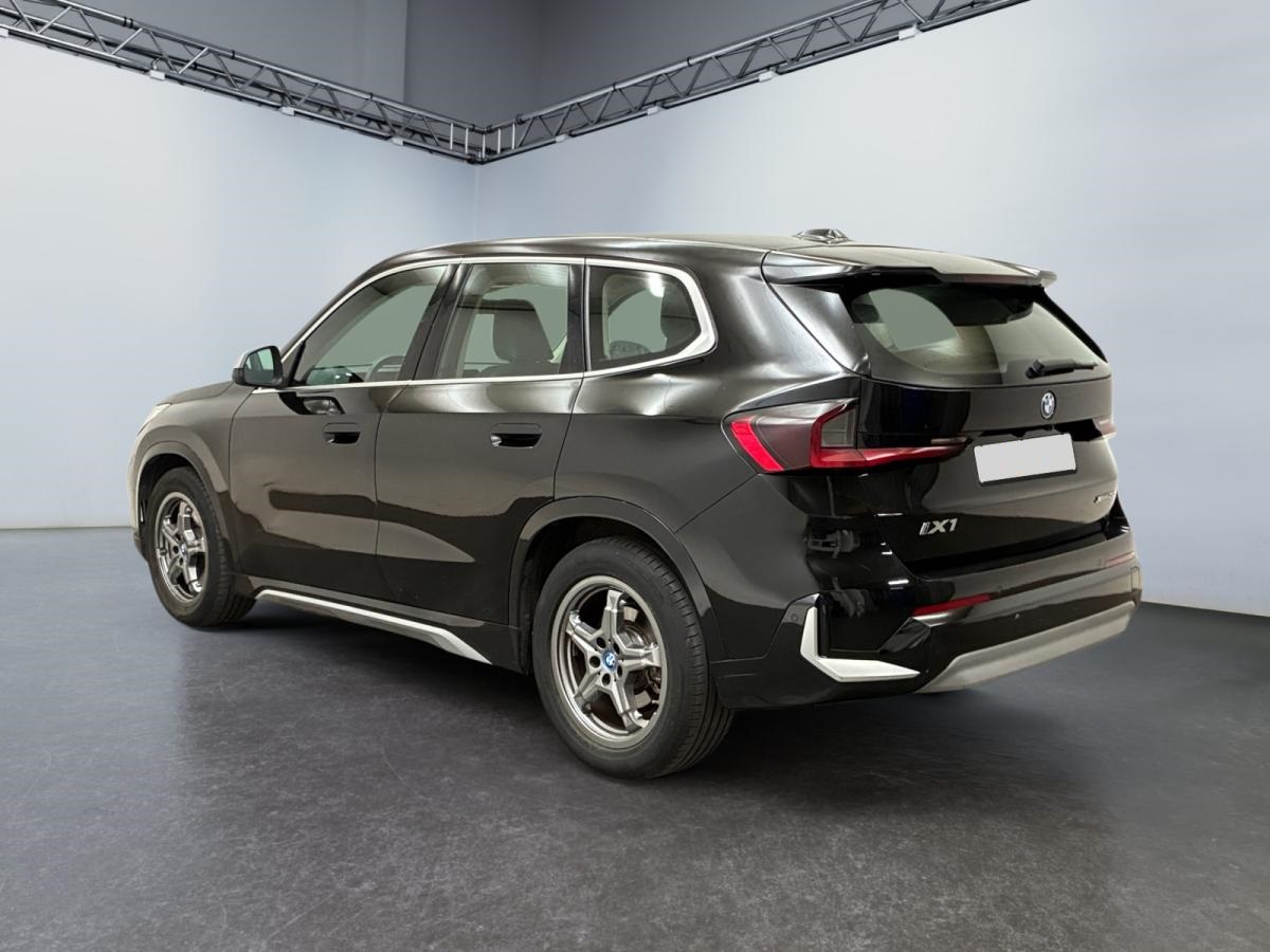 Photo 3 de  BMW iX1 xDRIVE30 xLINE