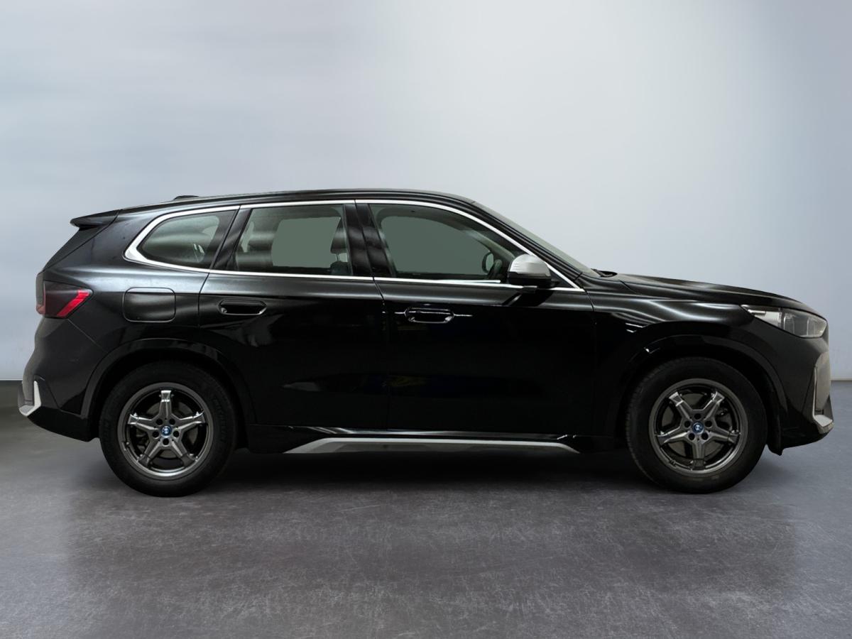 Photo 6 de  BMW iX1 xDRIVE30 xLINE