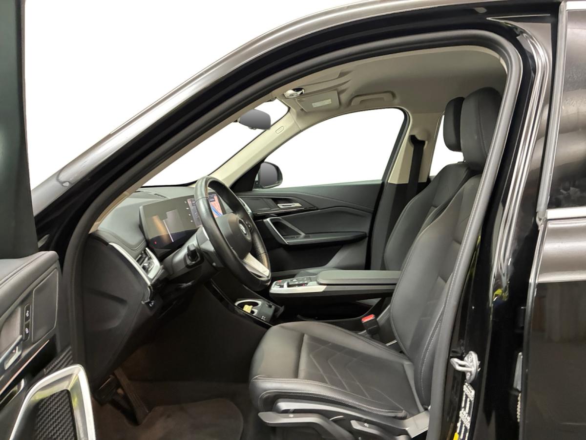 Photo 9 de  BMW iX1 xDRIVE30 xLINE