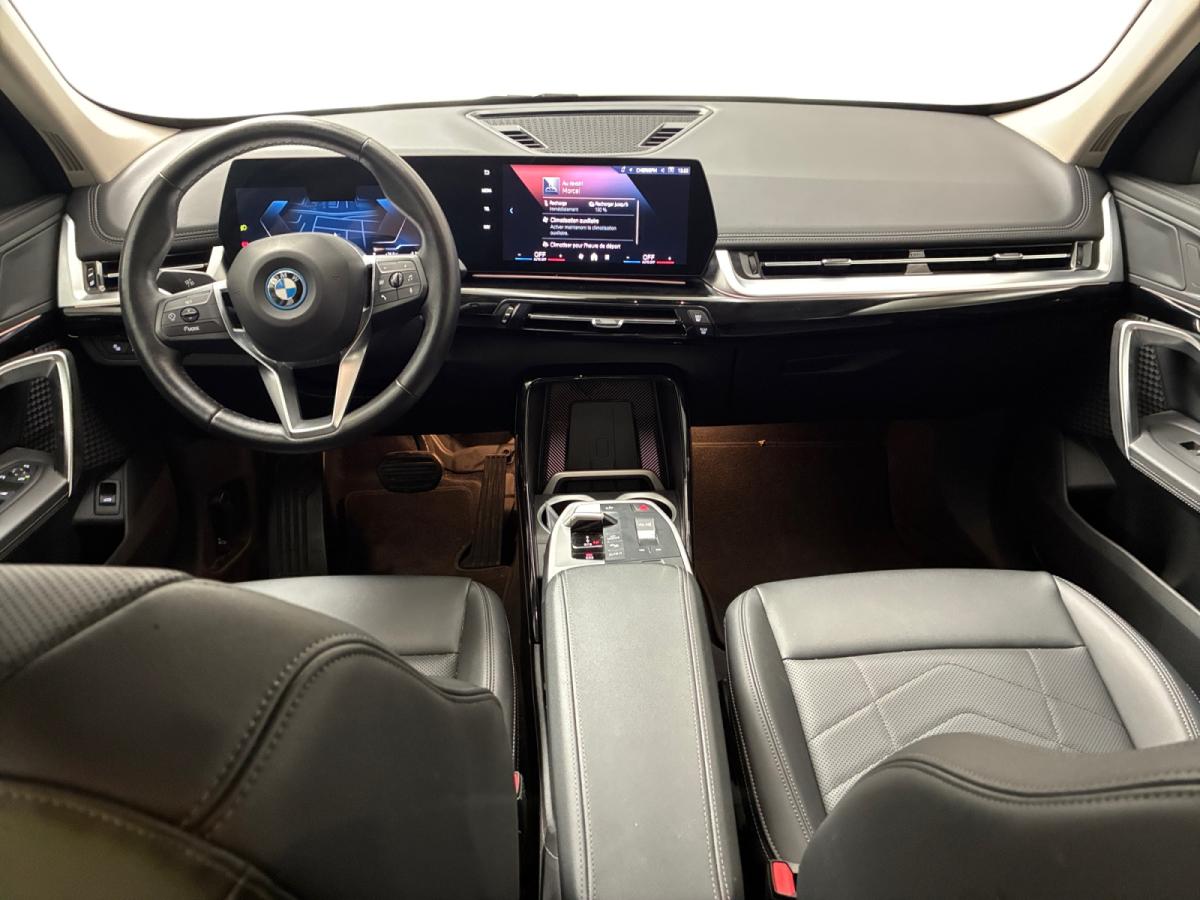 Photo 10 de  BMW iX1 xDRIVE30 xLINE
