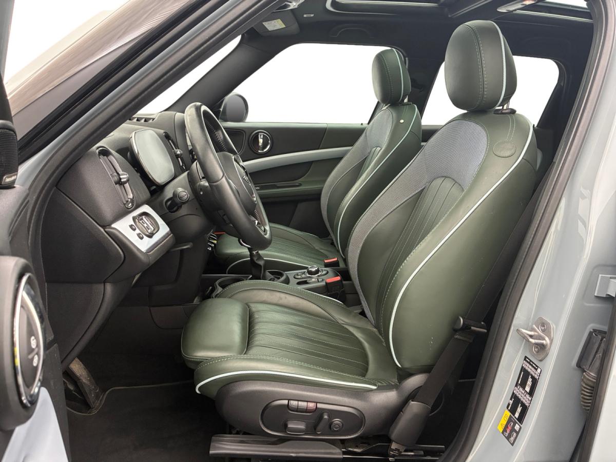 Photo 7 de MINI Countryman 125 - 95 ch ALL4 BVA6 Cooper SE Edition Untamed Plus