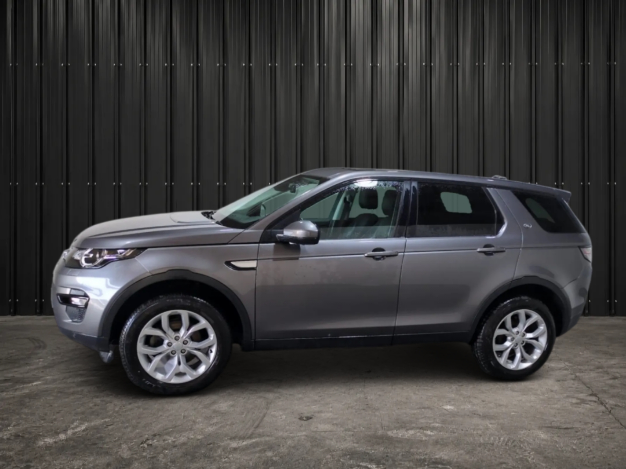 LAND ROVER DISCOVERY SPORT  DISCOVERY SPORT MARK II TD4 150CH HSE LUXURY A photo 5