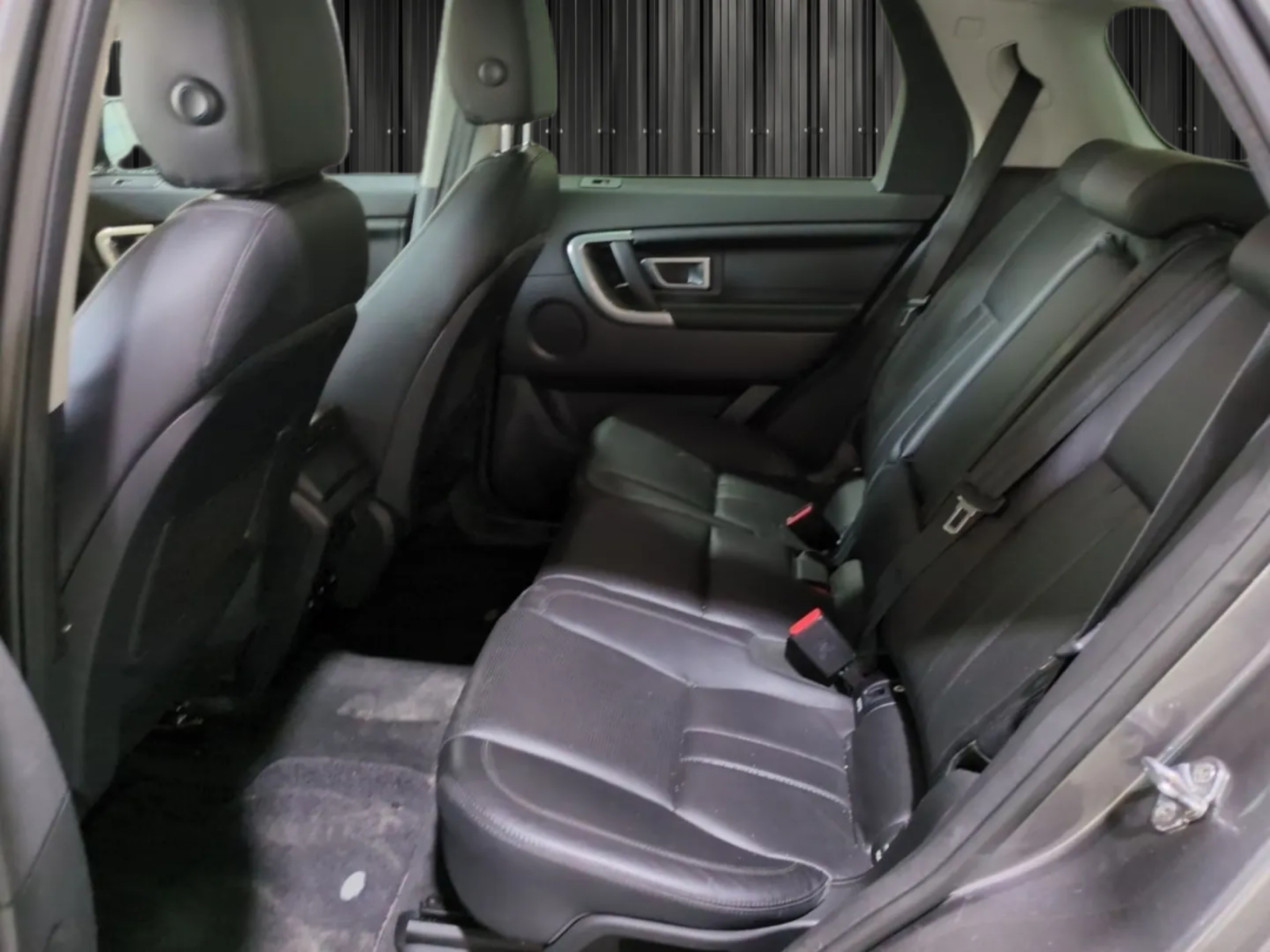 LAND ROVER DISCOVERY SPORT  DISCOVERY SPORT MARK II TD4 150CH HSE LUXURY A photo 7