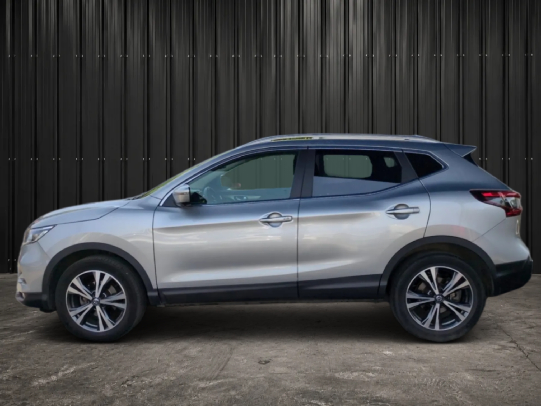 NISSAN  QASHQAI 1.6 DCI 130 XTRONIC N-CONNECTA photo 4