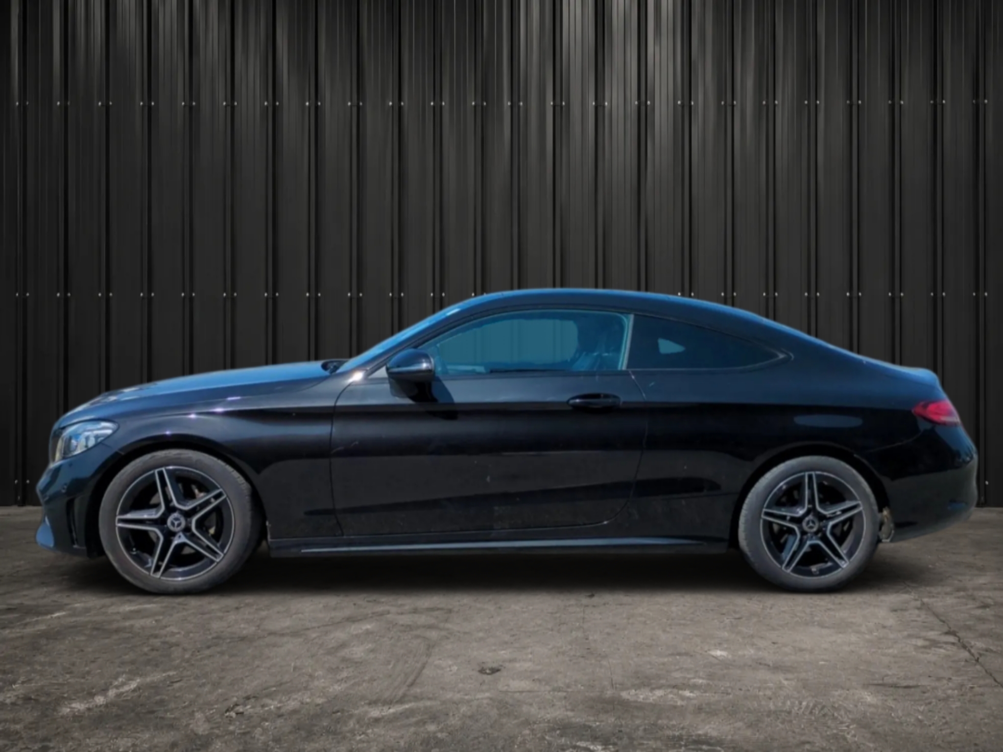 MERCEDES CLASSE C COUPE  CLASSE C COUPÉ 220 D 9G-TRONIC AMG LINE photo 4
