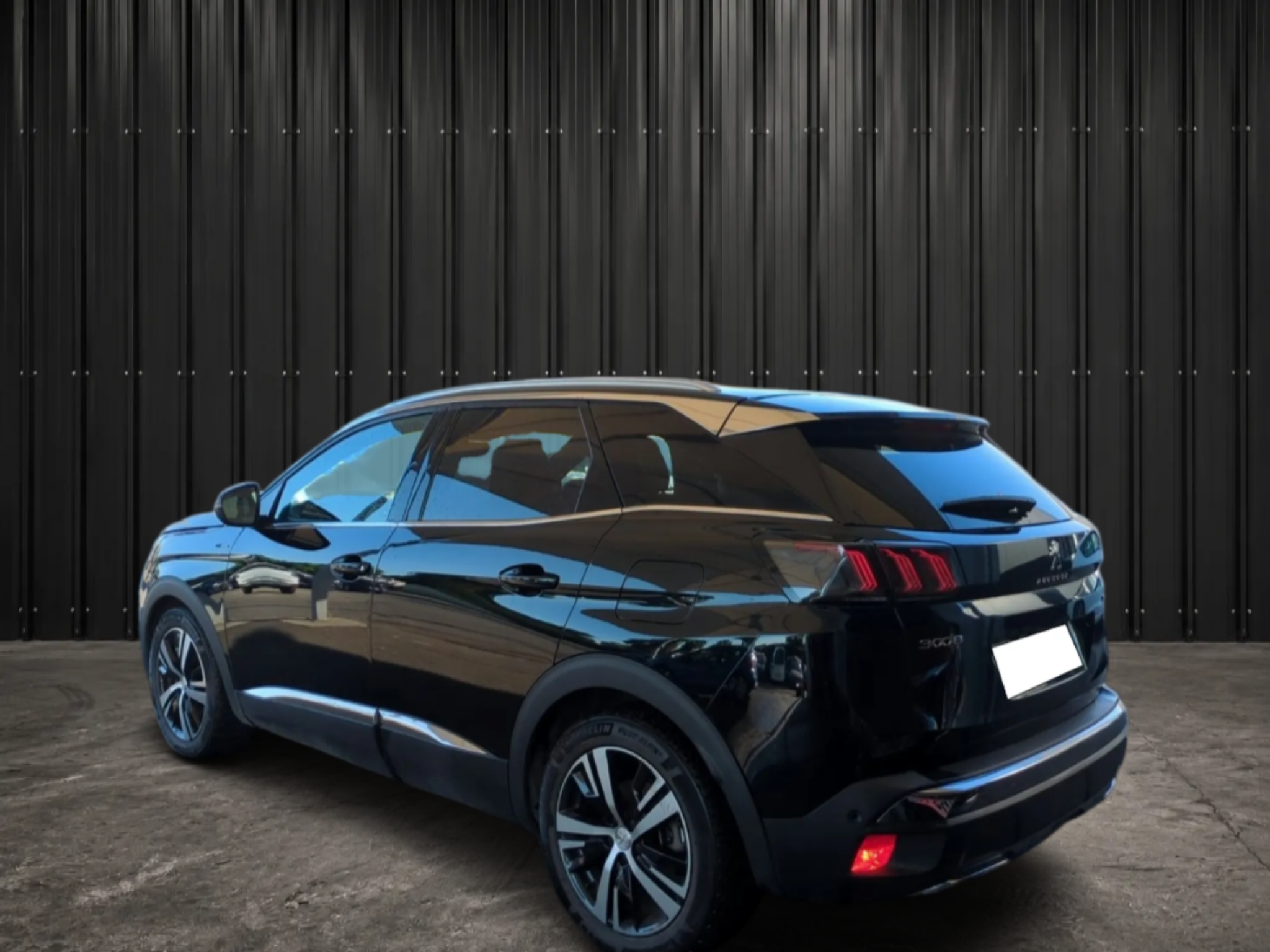 PEUGEOT 3008  3008 HYBRID 225 E-EAT8 GT photo 2