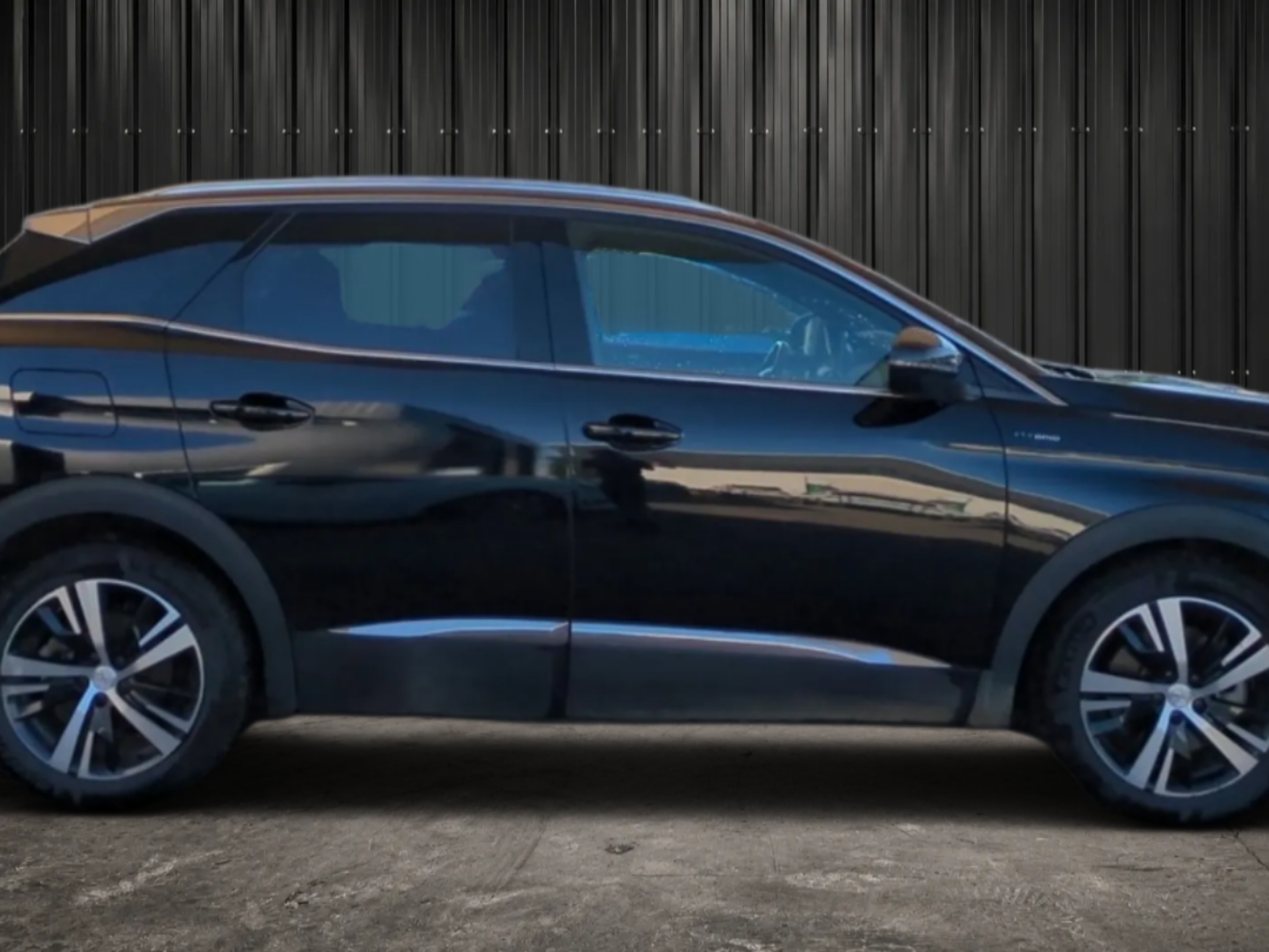 PEUGEOT 3008  3008 HYBRID 225 E-EAT8 GT photo 4