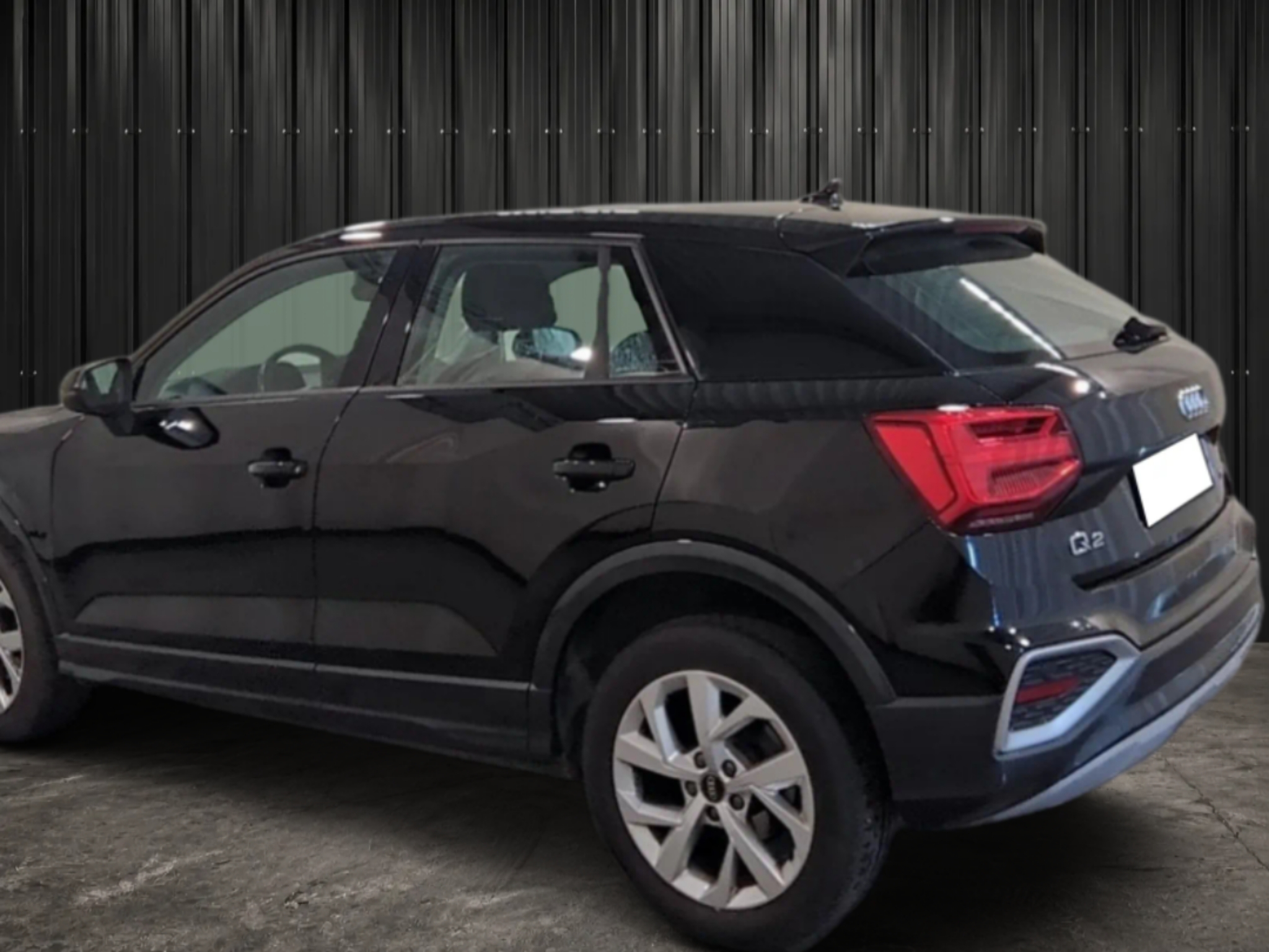AUDI Q2 35 TFSI 150 S TRONIC 7 DESIGN photo 4