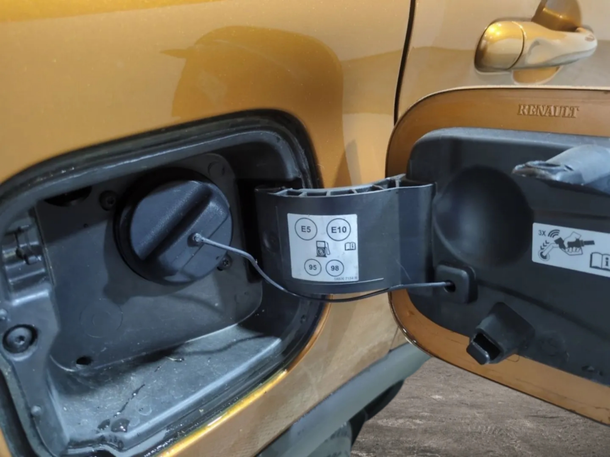 RENAULT CAPTUR  CAPTUR TCE 130 FAP SL SUNSET photo 8