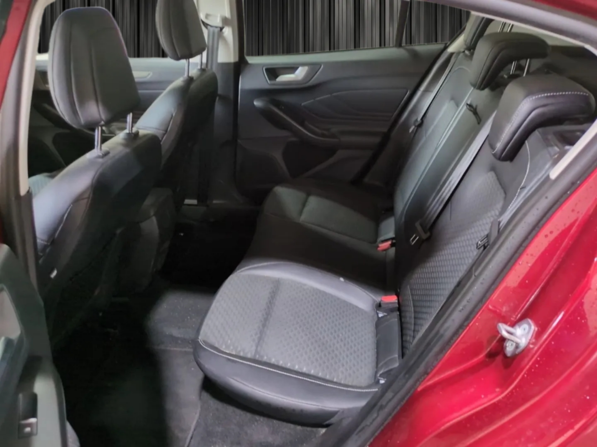FORD FOCUS 1.0 ECOBOOST 125 S&S TITANIUM photo 8
